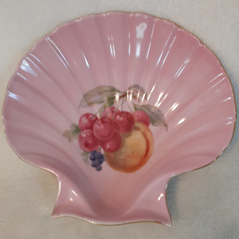 SCHWARZENHAMMER Scallop Shell Trinket Dish / Bowl w/ Gold Trim